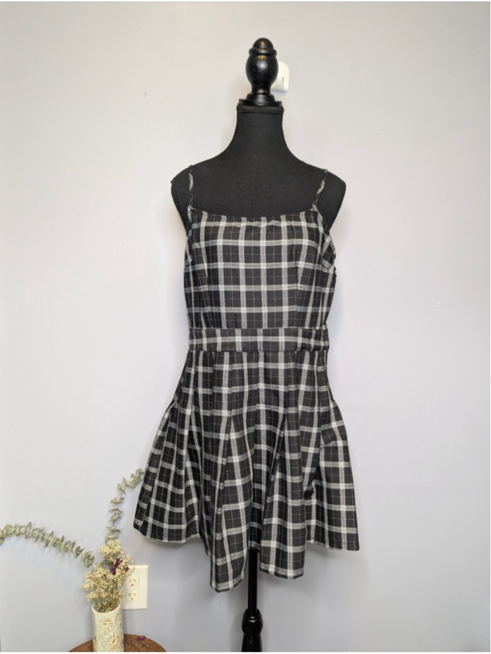 H&M Divided Black & White Plaid Pleated Cami Skater Mini Dress M
